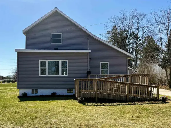 930 E RANDALL STREET, Shawano, WI 54166