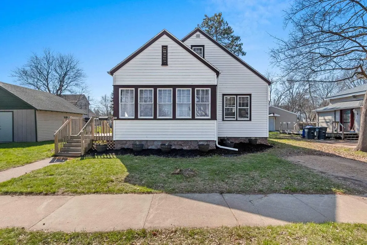 215 S UNION STREET, Shawano, WI 54166 - #1