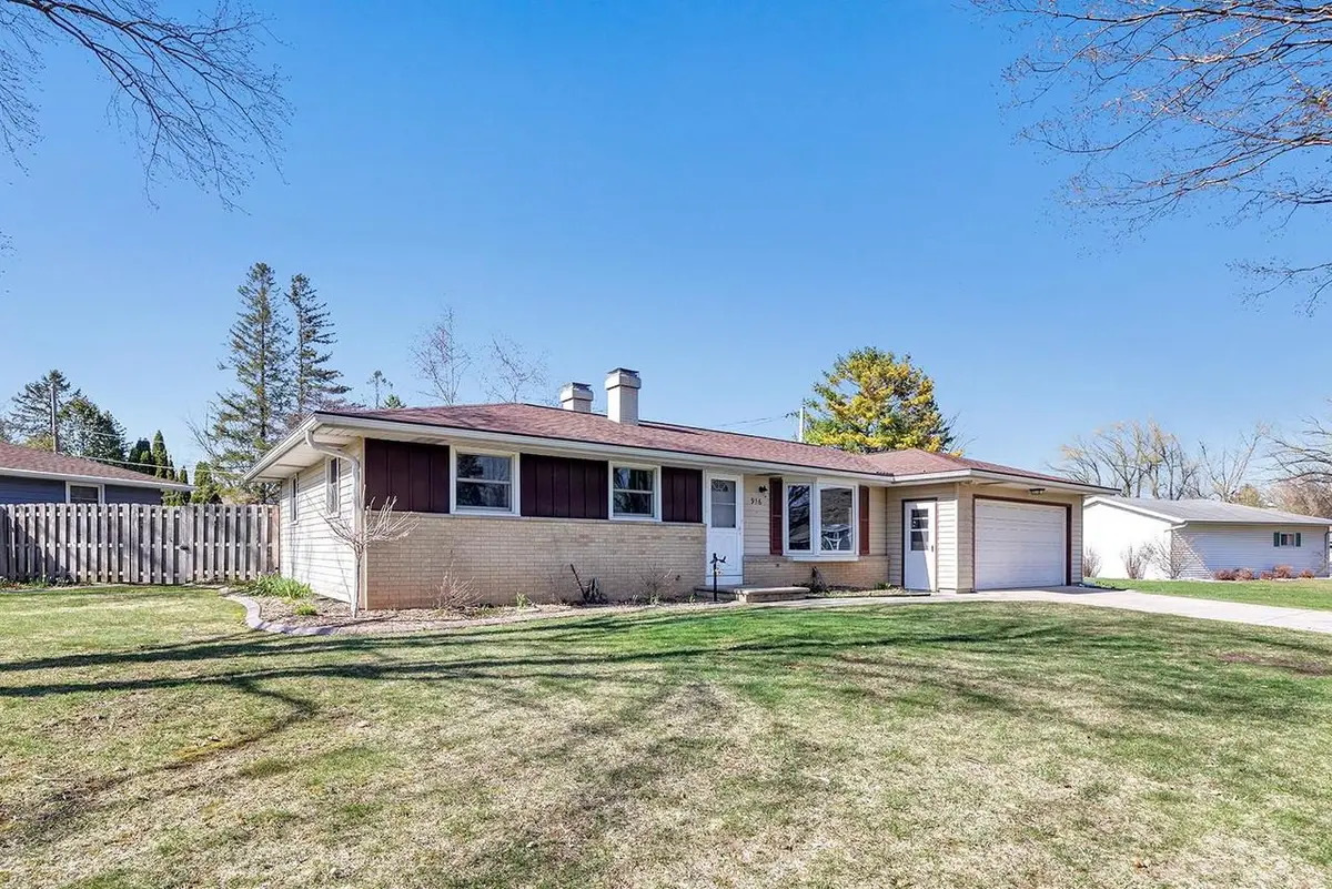 916 CHANTEL STREET, Green Bay, WI 54304 - #1