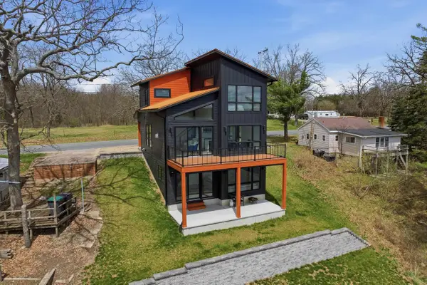 1153 E NORTH LAKE STREET, Hancock, WI 54943