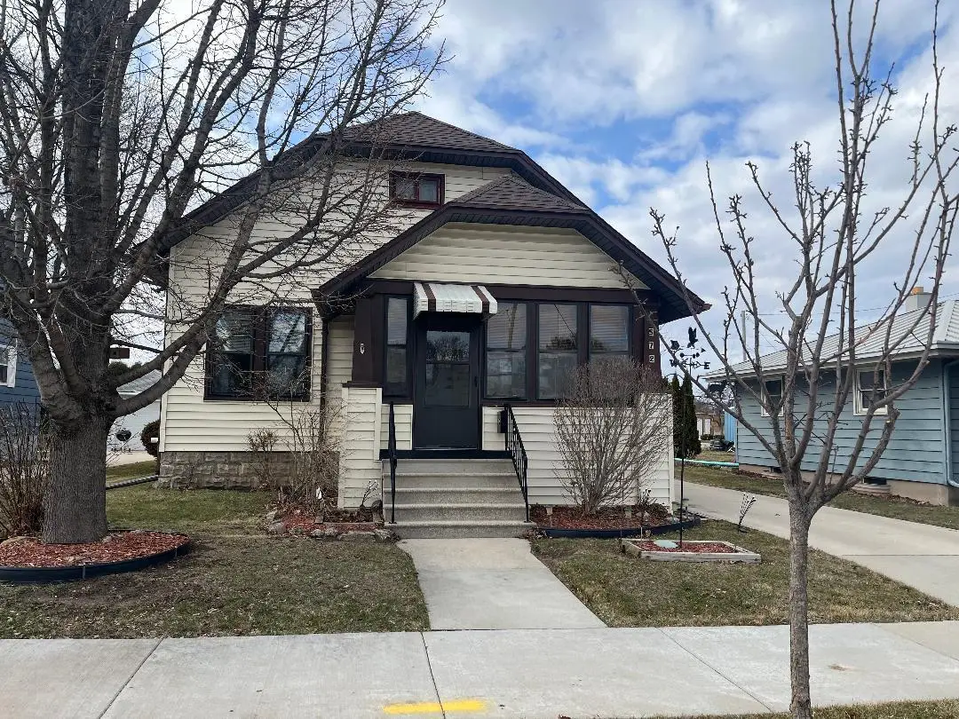 572 S MILITARY ROAD, Fond Du Lac, WI 54935 - #1