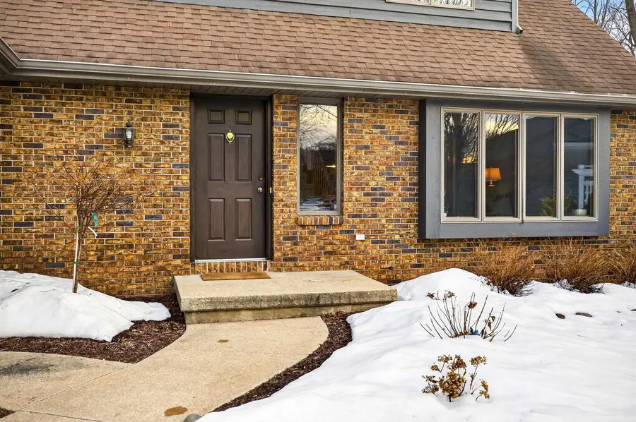 72 THISTLE DOWN COURT, Appleton, WI 54915 - #3