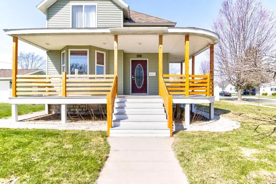 413 PARK STREET, Marinette, WI 54143 - #3