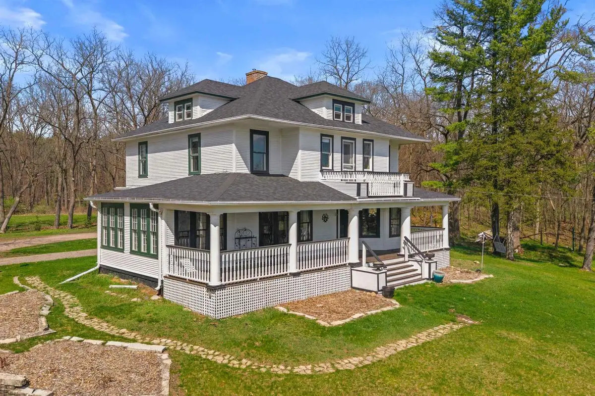 426 E NORTH LAKE STREET, Hancock, WI 54943 - #1