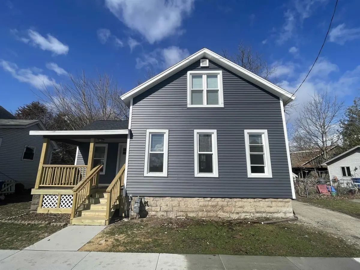 619 GRAND STREET, Oshkosh, WI 54901 - #1