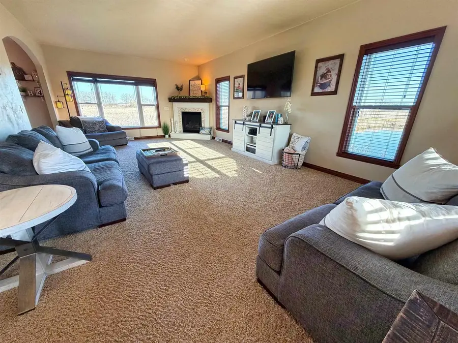 1213 NATURE TRAIL DRIVE, Neenah, WI 54956 - #3