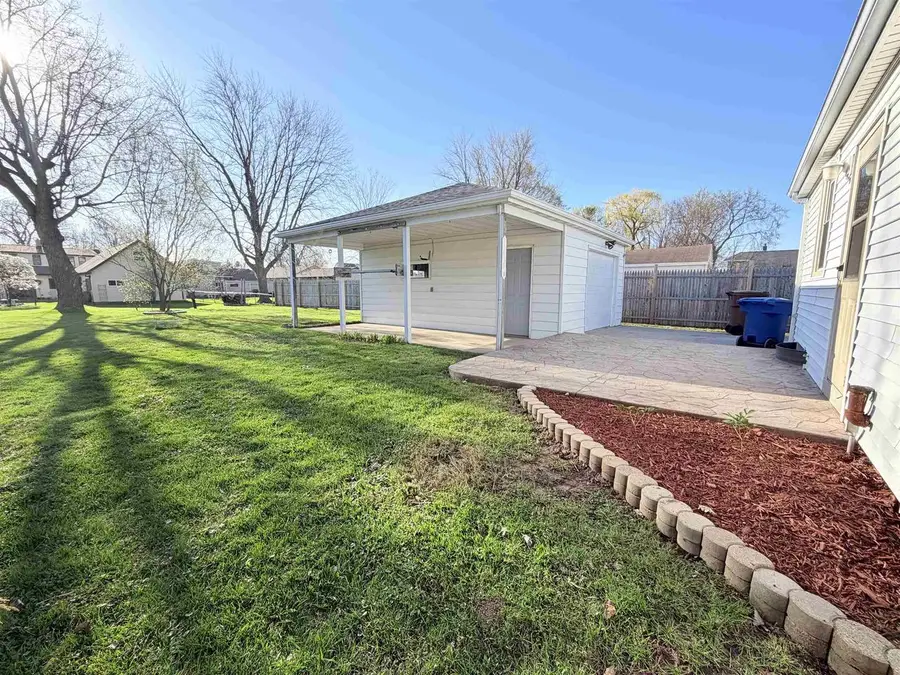 855 APPLETON STREET, Menasha, WI 54956 - #3