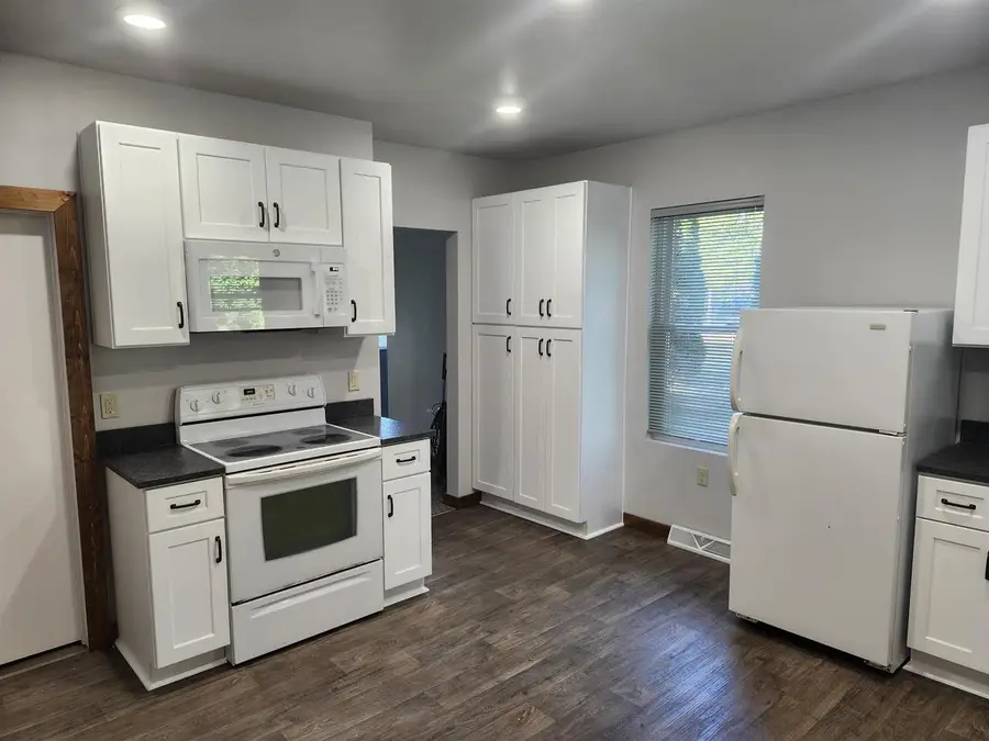 130 S ELM AVENUE, Gillett, WI 54124 - #2