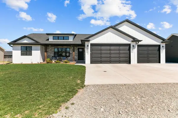 1300 BENS WAY, Kaukauna, WI 54130