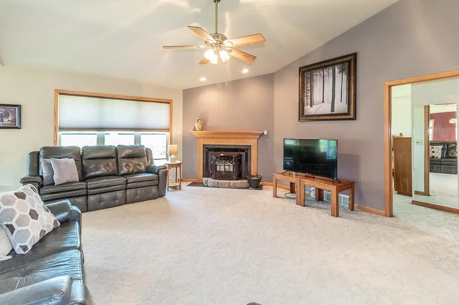 E7420 STAGE ROAD, New London, WI 54961 - #3