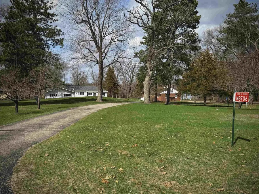 N8706 LANDING ROAD, Berlin, WI 54923 - #2