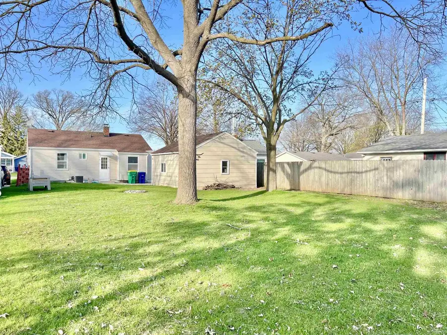 899 WAVERLY PLACE, Green Bay, WI 54304 - #2