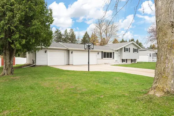 2615 BAYPORT LANE, Green Bay, WI 54313