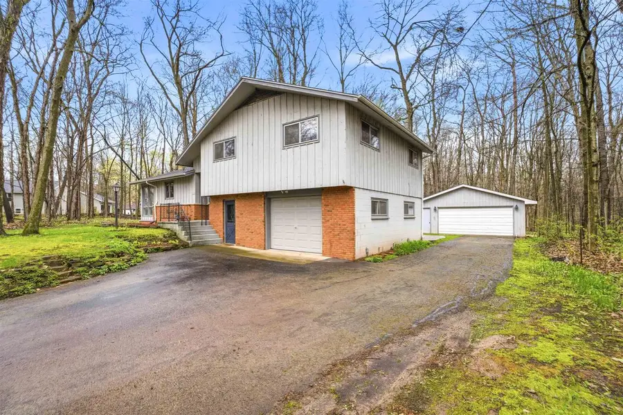 9156 CENTER ROAD, Neenah, WI 54956 - #2