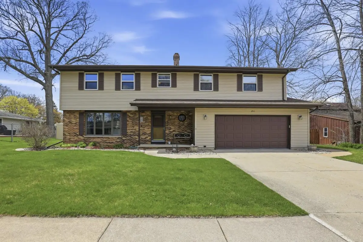 2511 S CARPENTER STREET, Appleton, WI 54915 - #1