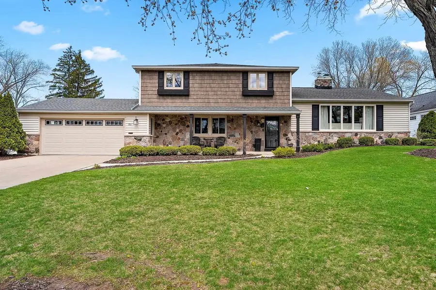 180 ARBOR LANE, Green Bay, WI 54301 - #3