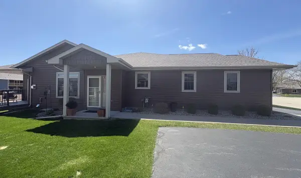 1256 CAMERON CIRCLE, Neenah, WI 54956
