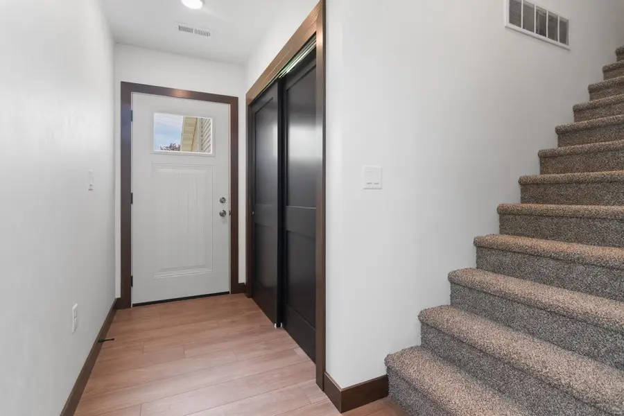 735 HOFFMAN ROAD, Green Bay, WI 54301 - #2