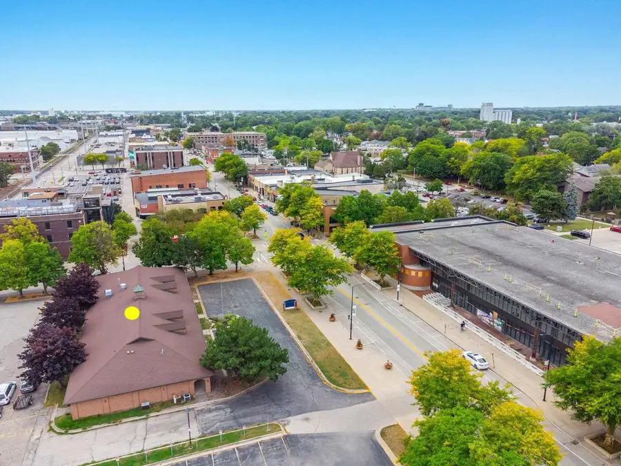 200 N BROADWAY, Green Bay, WI 54303 - #3