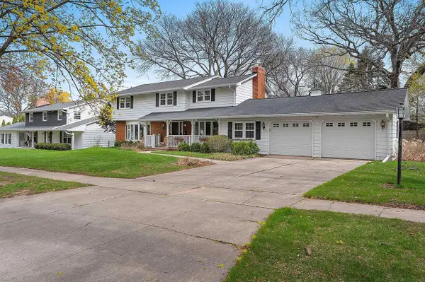 1335 RIDGEWAY BOULEVARD, De Pere, WI 54115