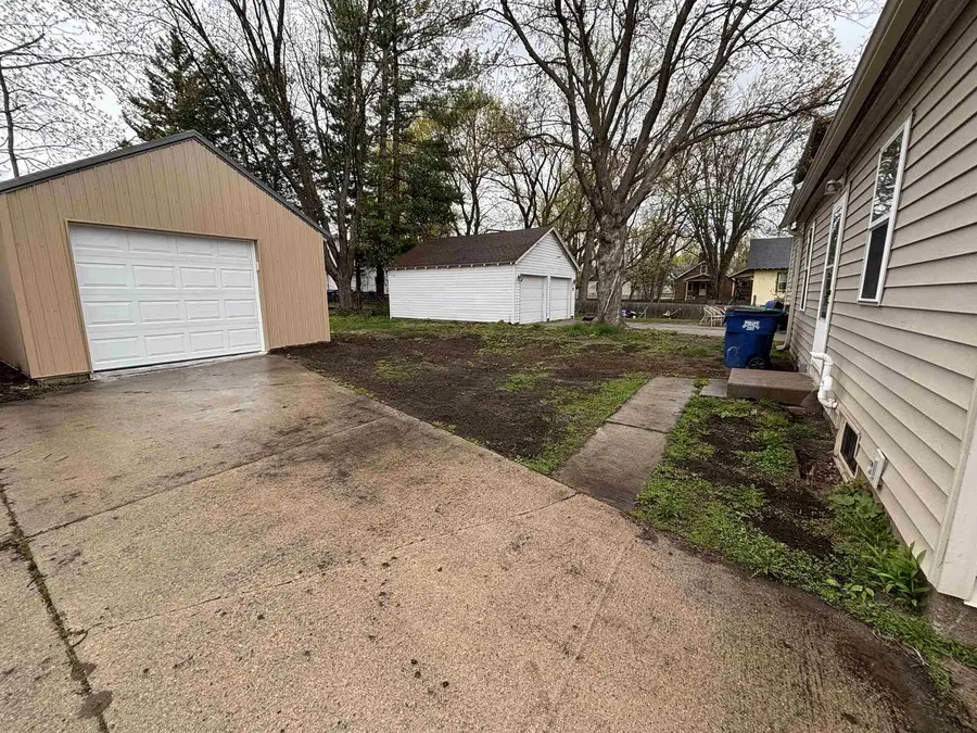 93 GARFIELD AVENUE, Clintonville, WI 54929 - #2
