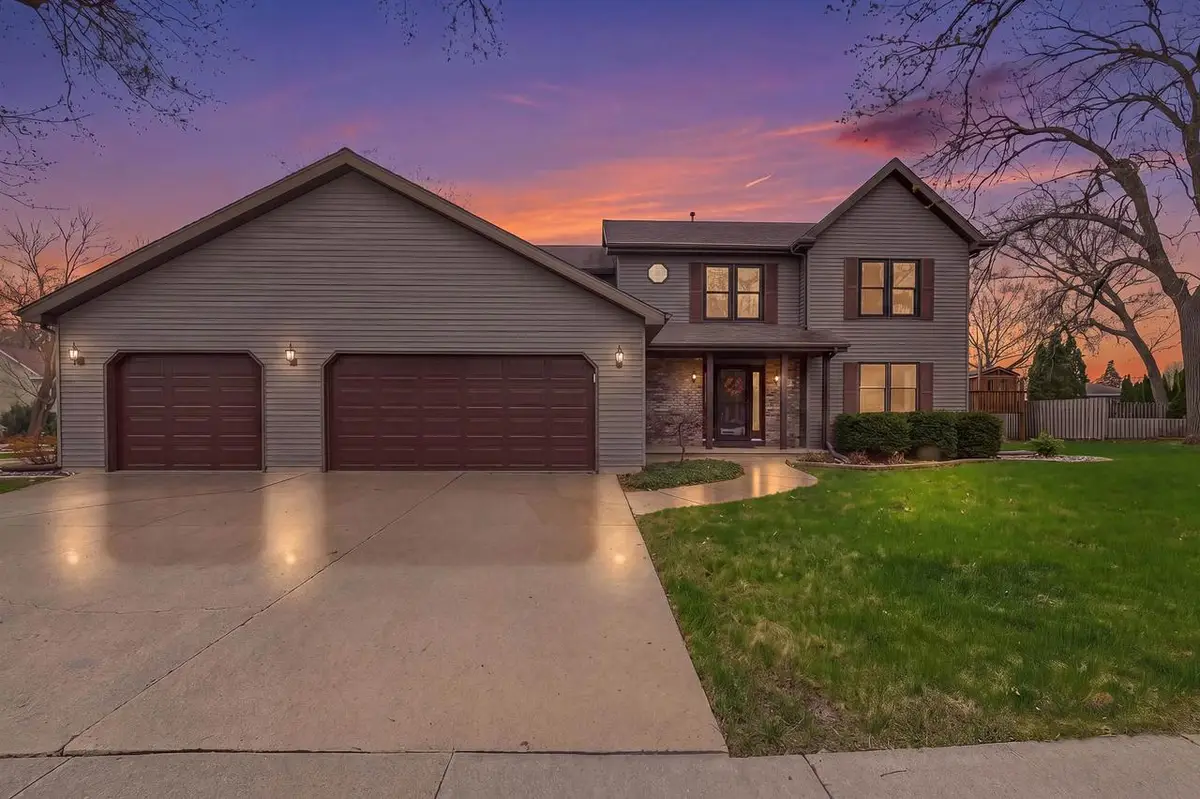 1630 MARICOPA DRIVE, Oshkosh, WI 54904 - #1