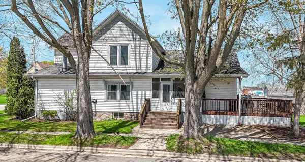 127 S 3RD STREET, Winneconne, WI 54986