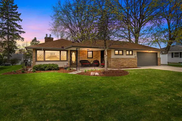 1611 N NICHOLAS STREET, Appleton, WI 54914