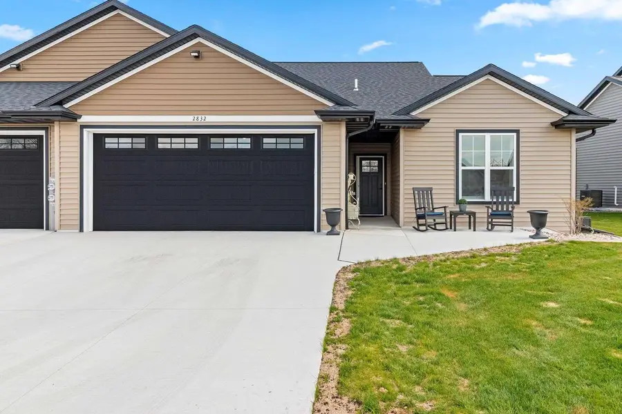 2832 ELM TREE HILL, Green Bay, WI 54313 - #2