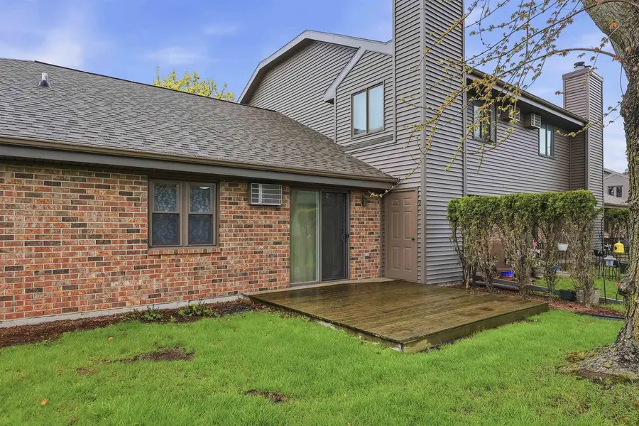 82 SPENCER VILLAGE COURT, Appleton, WI 54914 - #3
