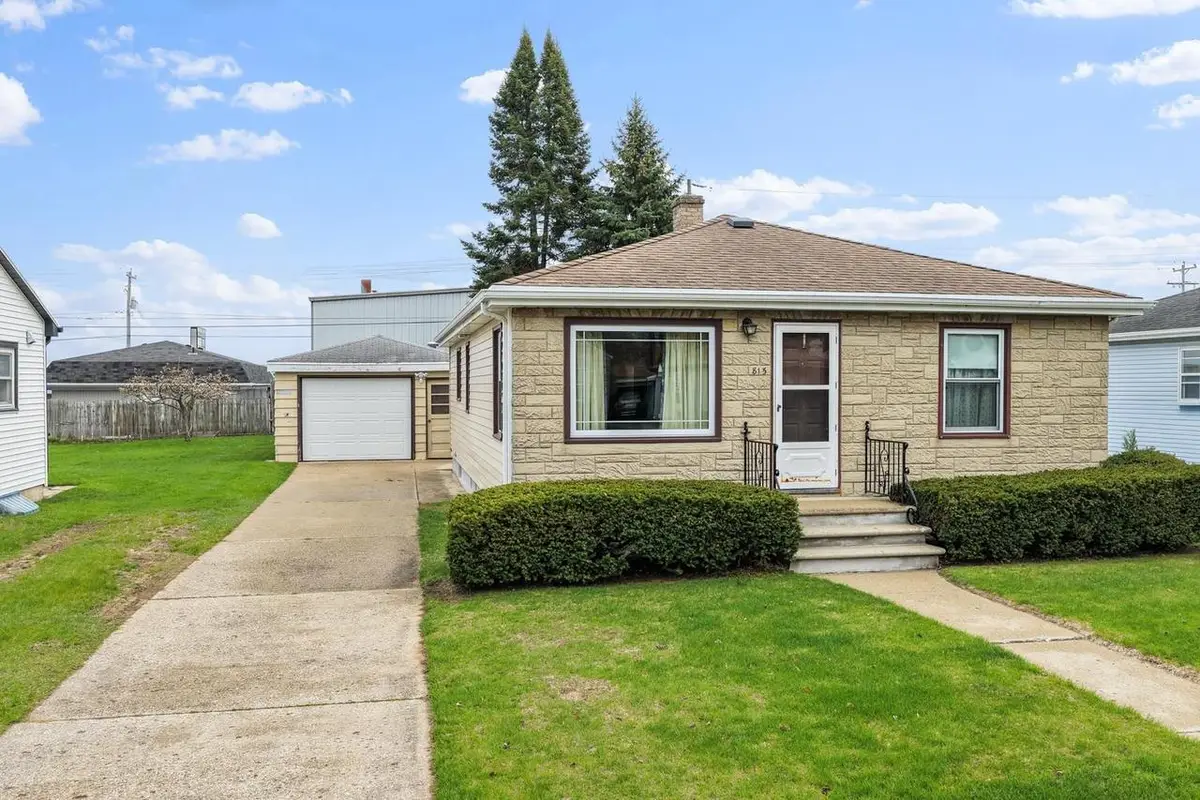 815 IRVINGTON STREET, Green Bay, WI 54304 - #1