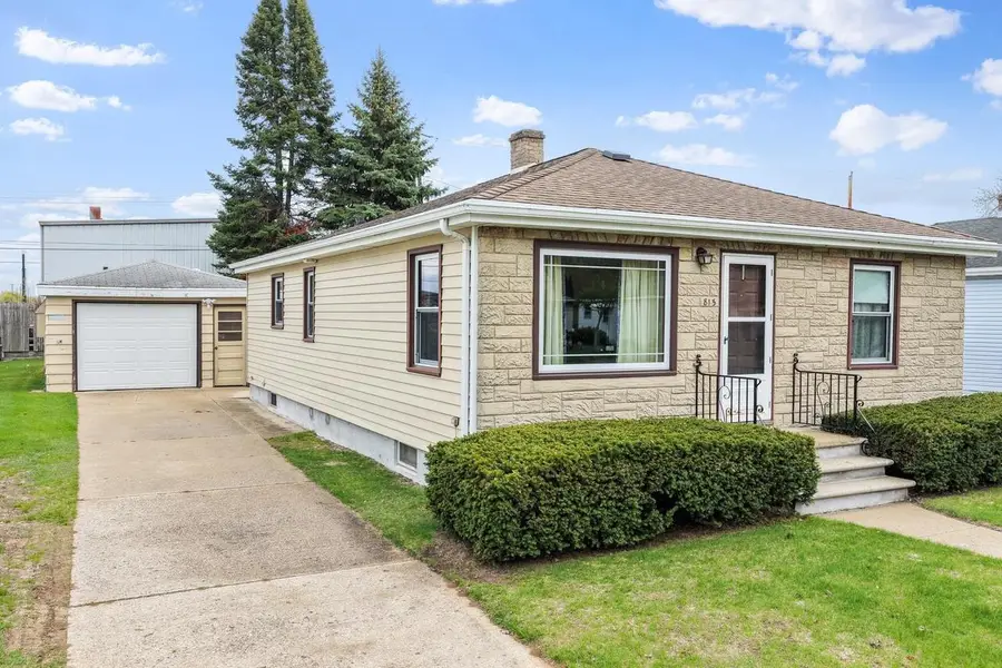 815 IRVINGTON STREET, Green Bay, WI 54304 - #3