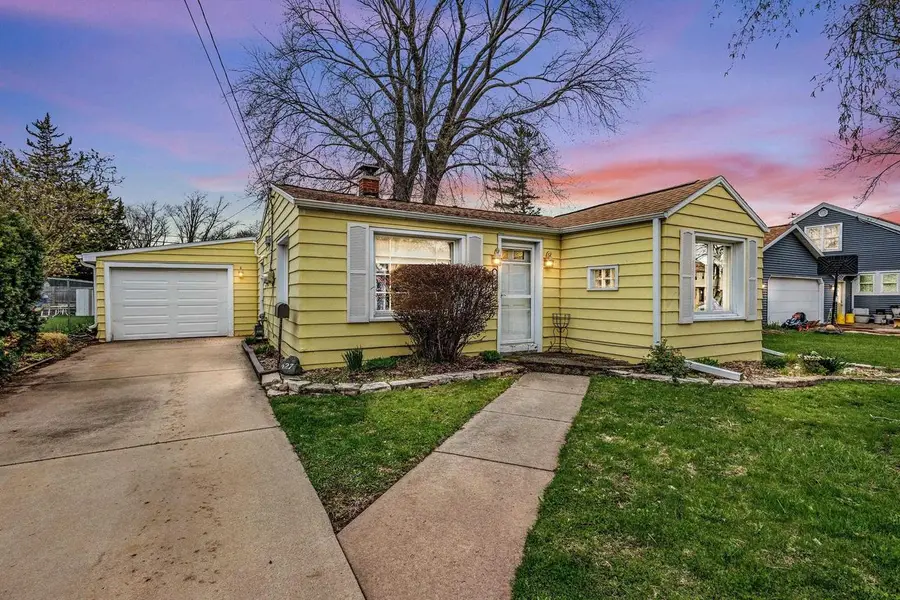 427 N LARK STREET, Oshkosh, WI 54902 - #2