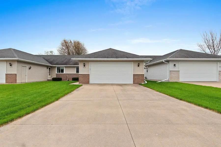 5433 BROOKVIEW DRIVE, Appleton, WI 54913 - #2