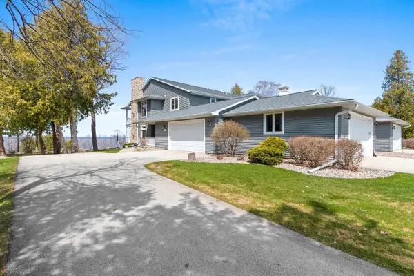 5323 SUNSET BLUFF DRIVE  #A, Green Bay, WI 54311