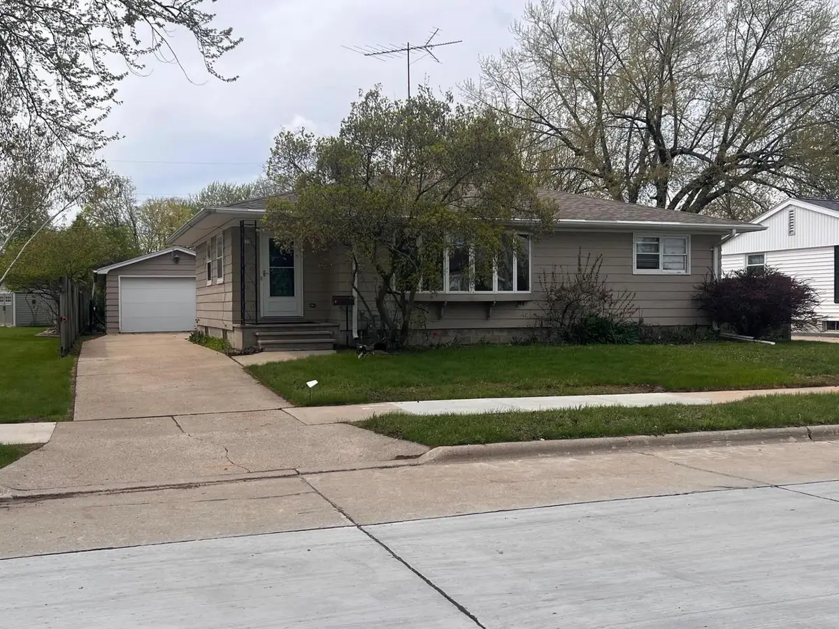 219 N LARK STREET, Oshkosh, WI 54902 - #1