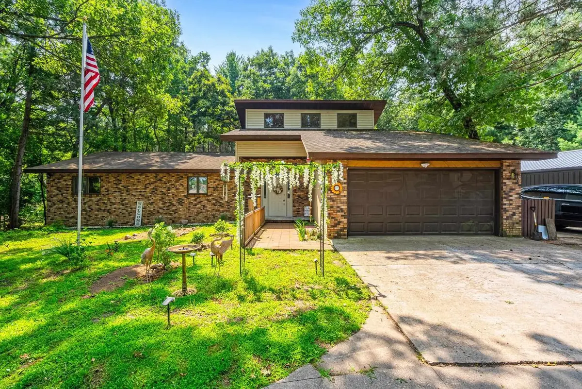 W4609 S PEARL LAKE ROAD, Redgranite, WI 54970 - #1