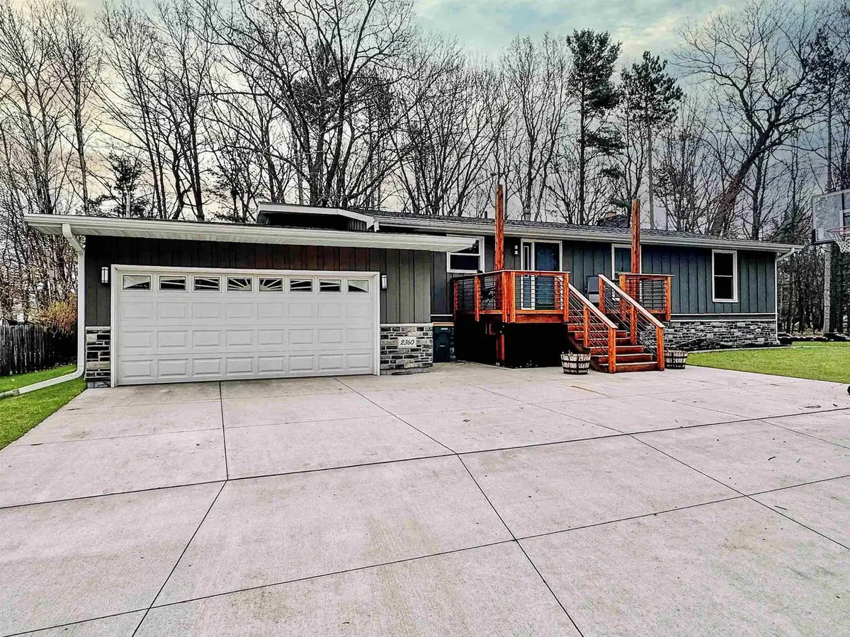 2360 LINCOLN STREET, Marinette, WI 54143 - #1