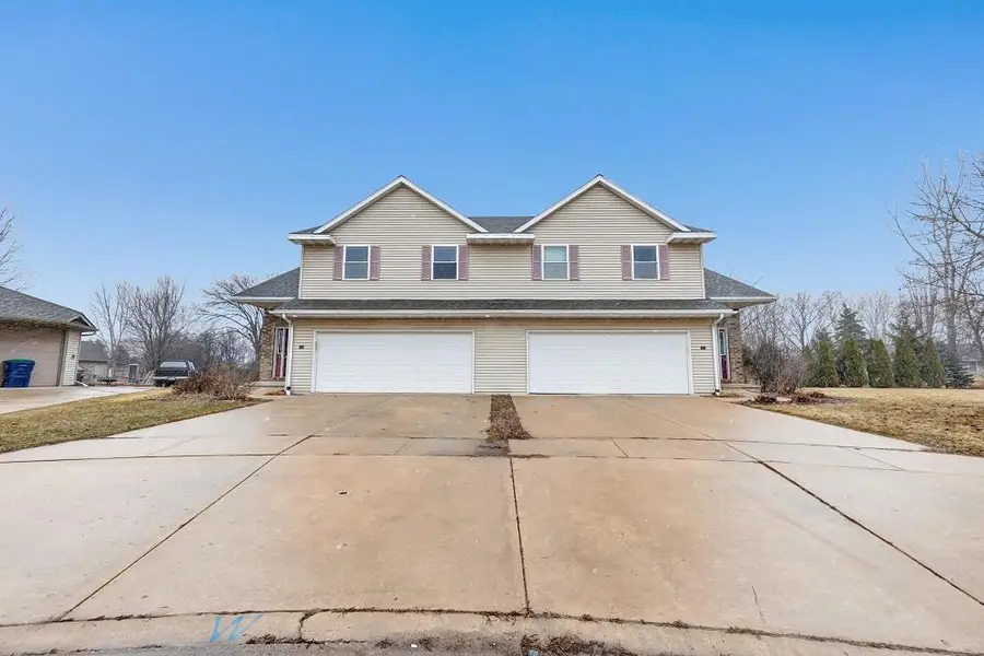 713 EDGE POINT COURT, De Pere, WI 54115 - #3