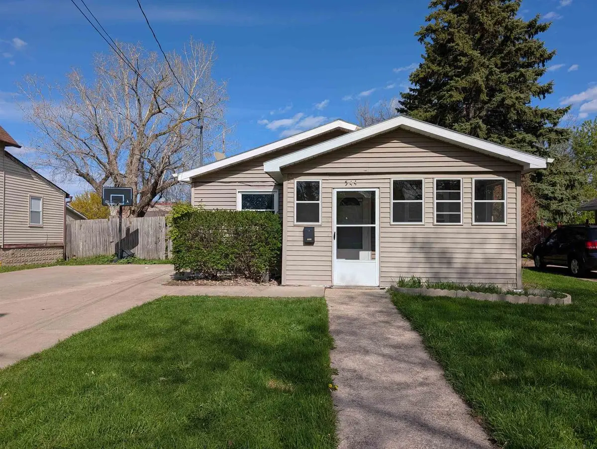 544 GRAND STREET, Oshkosh, WI 54901 - #1