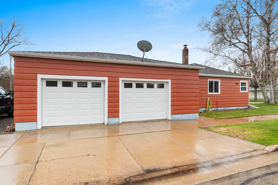 118 JONES AVENUE, Oconto, WI 54153 - #2