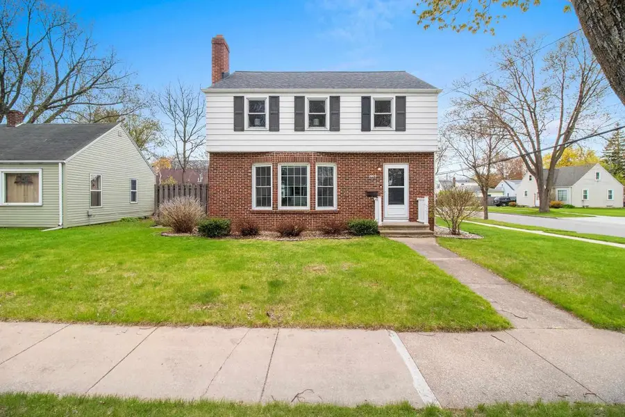 1609 W SPRING STREET, Appleton, WI 54914 - #2