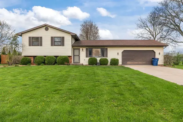 1709 LAKE BREEZE ROAD, Oshkosh, WI 54904