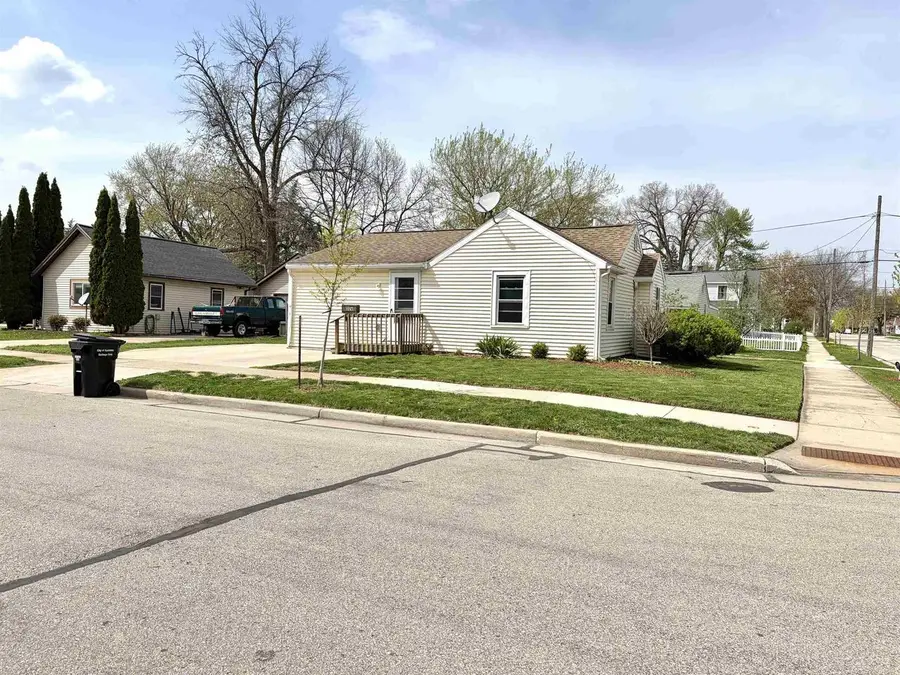 326 E WILSON AVENUE, Appleton, WI 54915 - #2