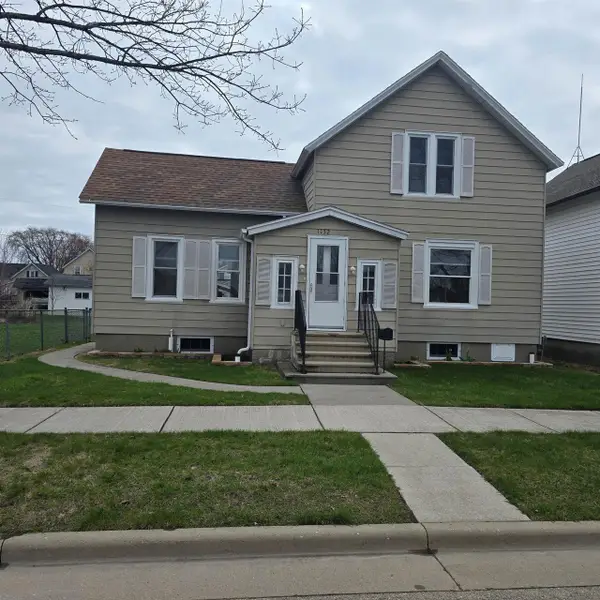 1132 MADISON AVENUE, Marinette, WI 54143