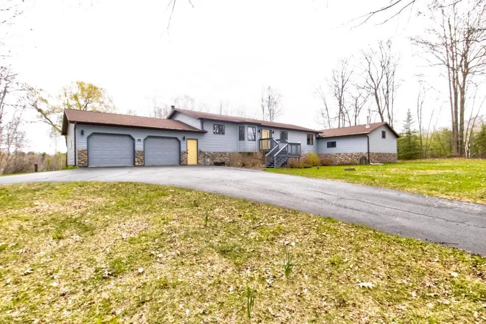 W1724 RIVER OAKS DRIVE, Marinette, WI 54143 - #1