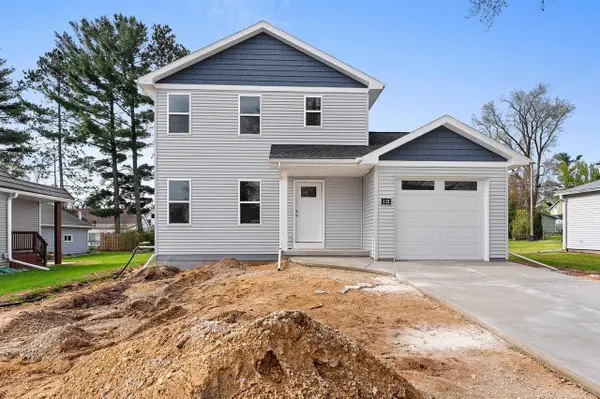 112 E LAW STREET, New London, WI 54961