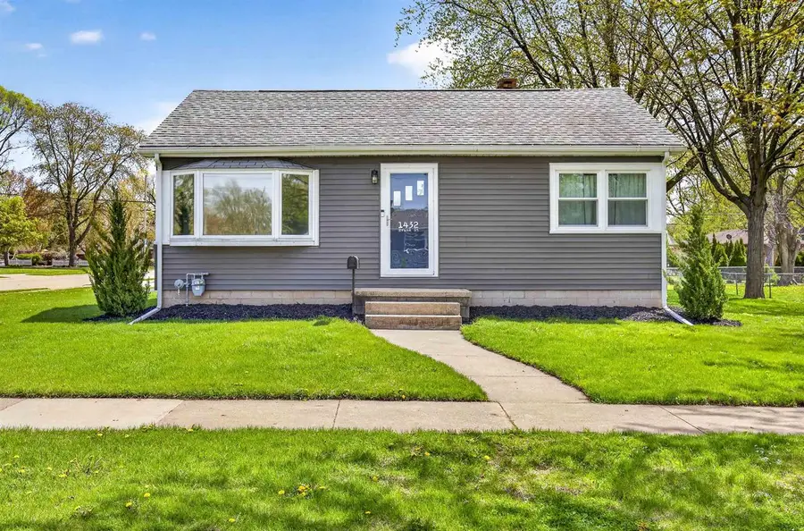 1432 EVANS STREET, Oshkosh, WI 54901 - #2