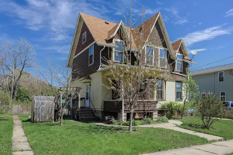 826 E WASHINGTON STREET, Appleton, WI 54911 - #2