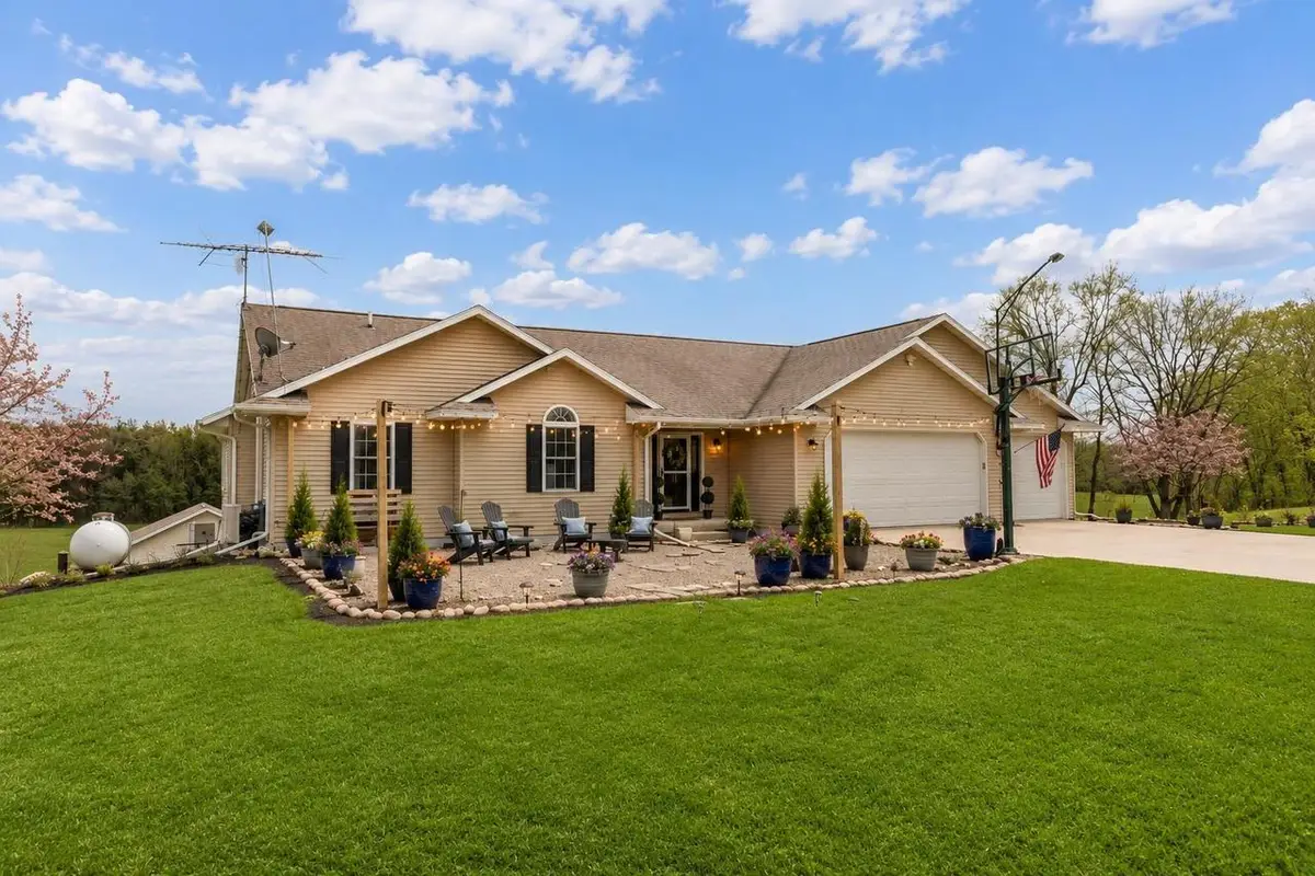 W8096 COUNTY ROAD MM, Wautoma, WI 54982 - #1